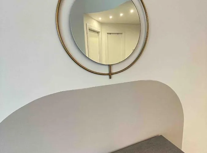 Amazing Flat Central Wi Fi A/c Apartment *